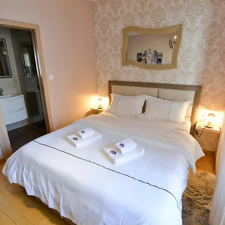 ゲストハウス Zoilo Self Check-in ザダル