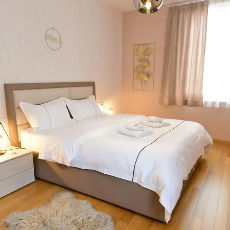 Zoilo Self Check-in 4* ザダル